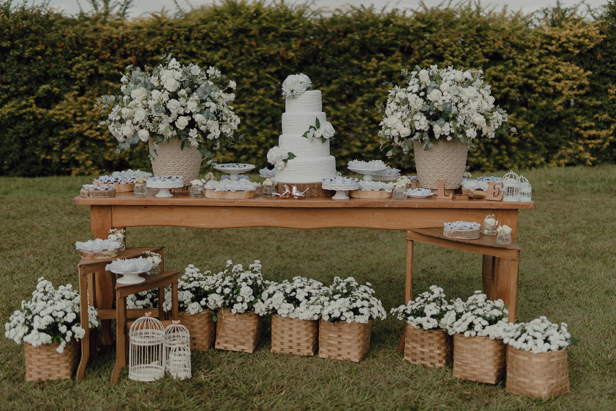 Decoração minimalista para casamento de dia 