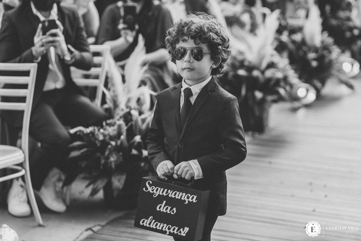 Pagem na entrada das alianças