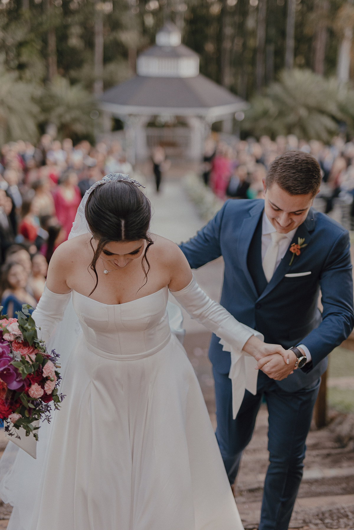 Saída dos noivos no Eden Garden Maringá