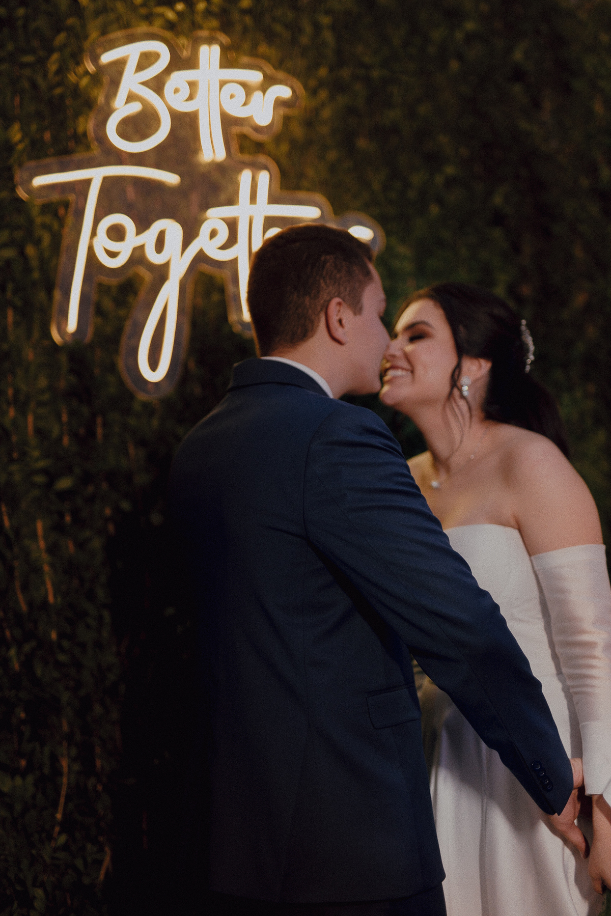 Fotos criativas de casal em painel de LED