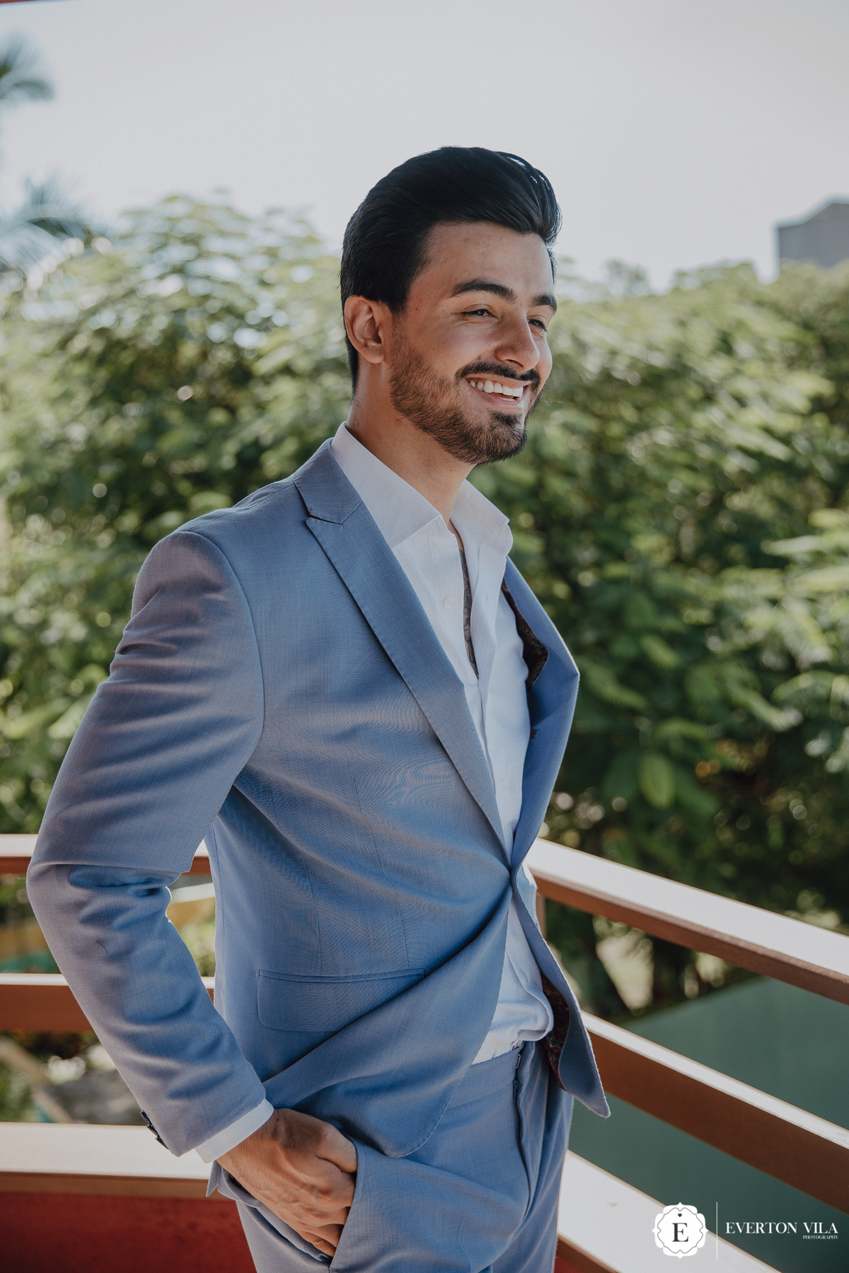 Inspiração de terno azul claro