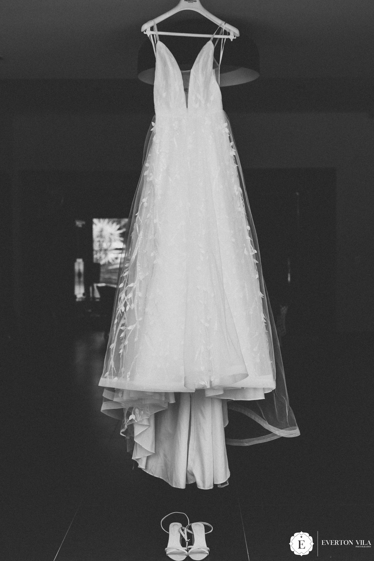 Vestido de noiva princesa com tule para casamento de dia 