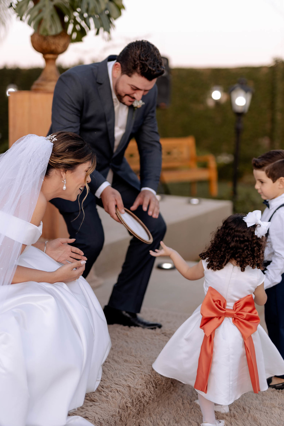 Entrada dos pajens com as alianças