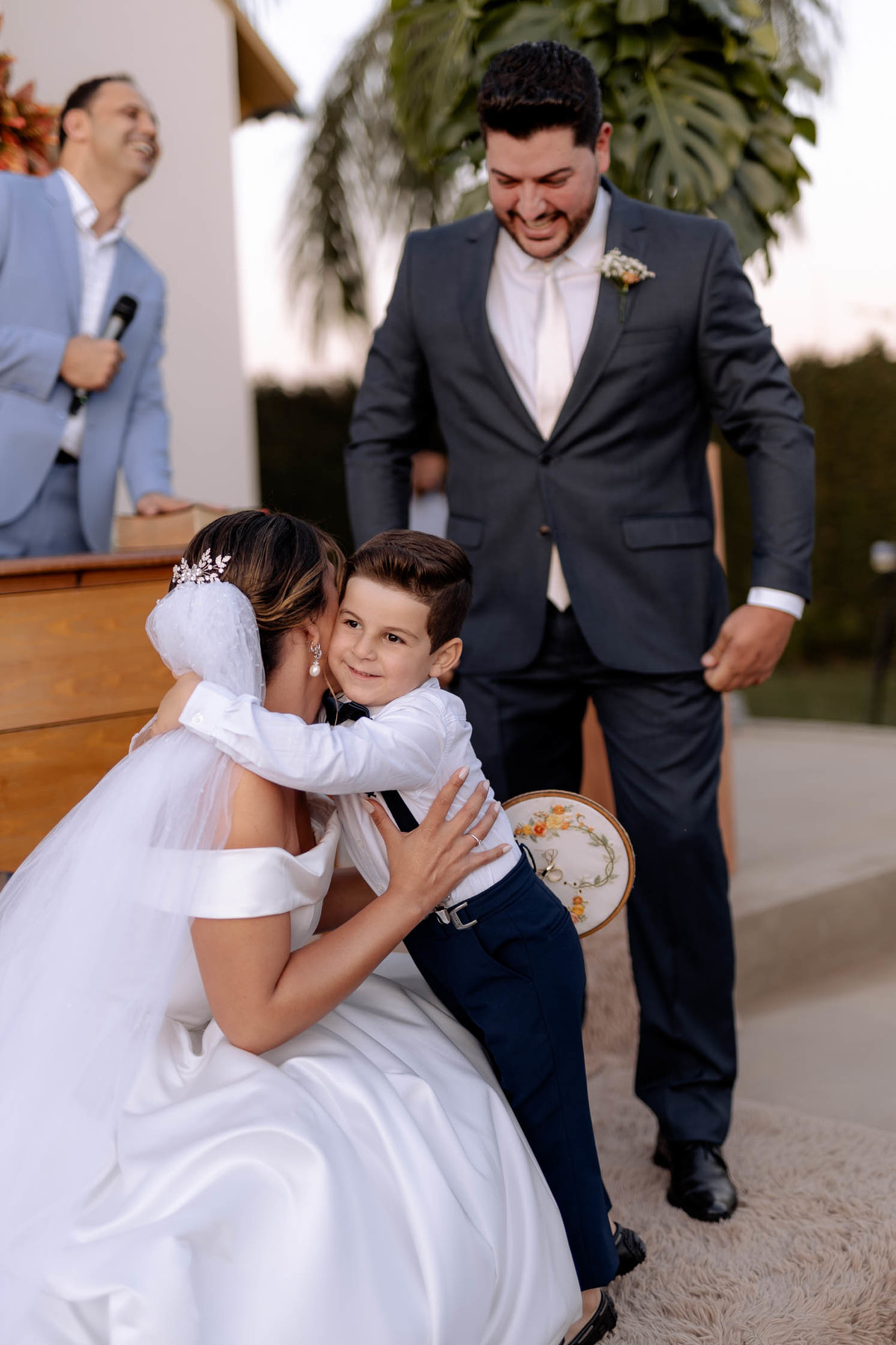 Entrada dos pajens com as alianças