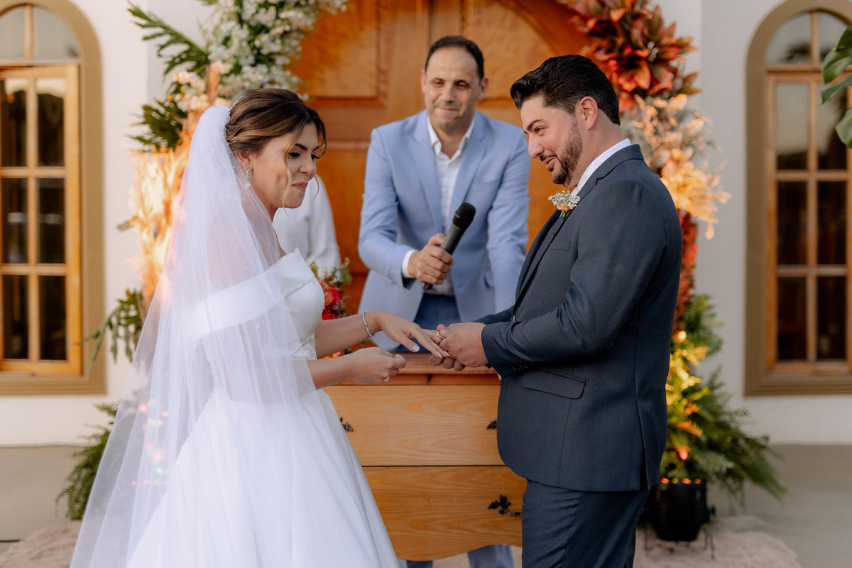 Troca de aliança dos noivos 