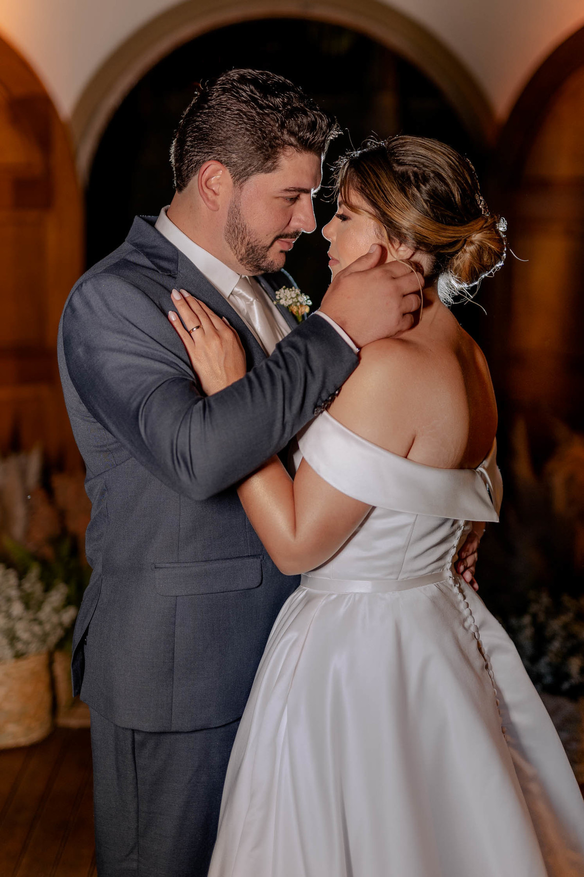 Casal lindo em ensaio pós cerimônia 