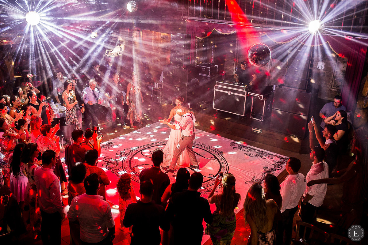 valsa dos noivos em festa de casamento no rancho urbano em cianorte