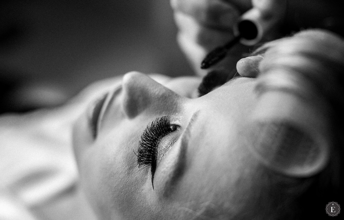 noiva se arrumando para o casamento em cianorte pr