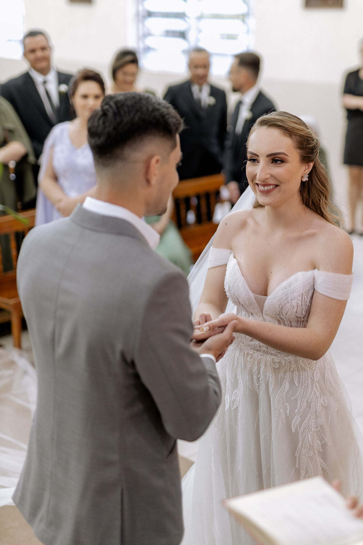 Troca de alianças em casamento na igreja em cianorte-pr