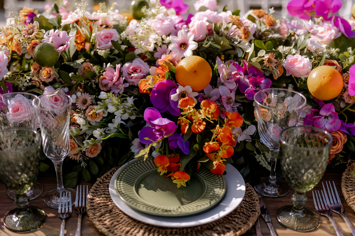 Decoração em tons de rosa para mini wedding 