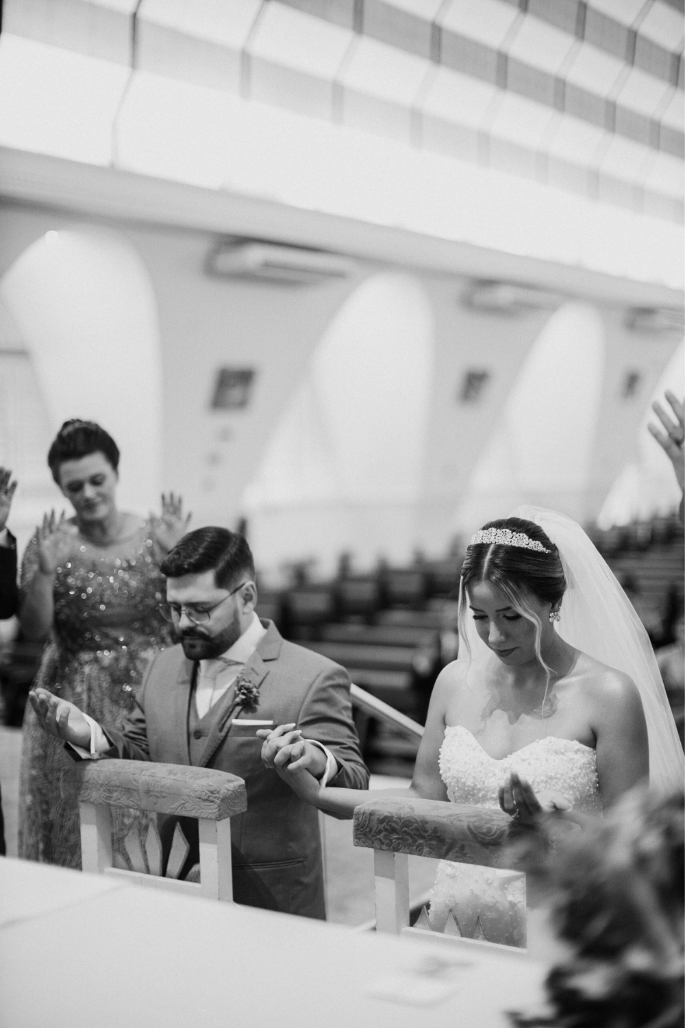 Benção aos noivos em casamento na igreja 