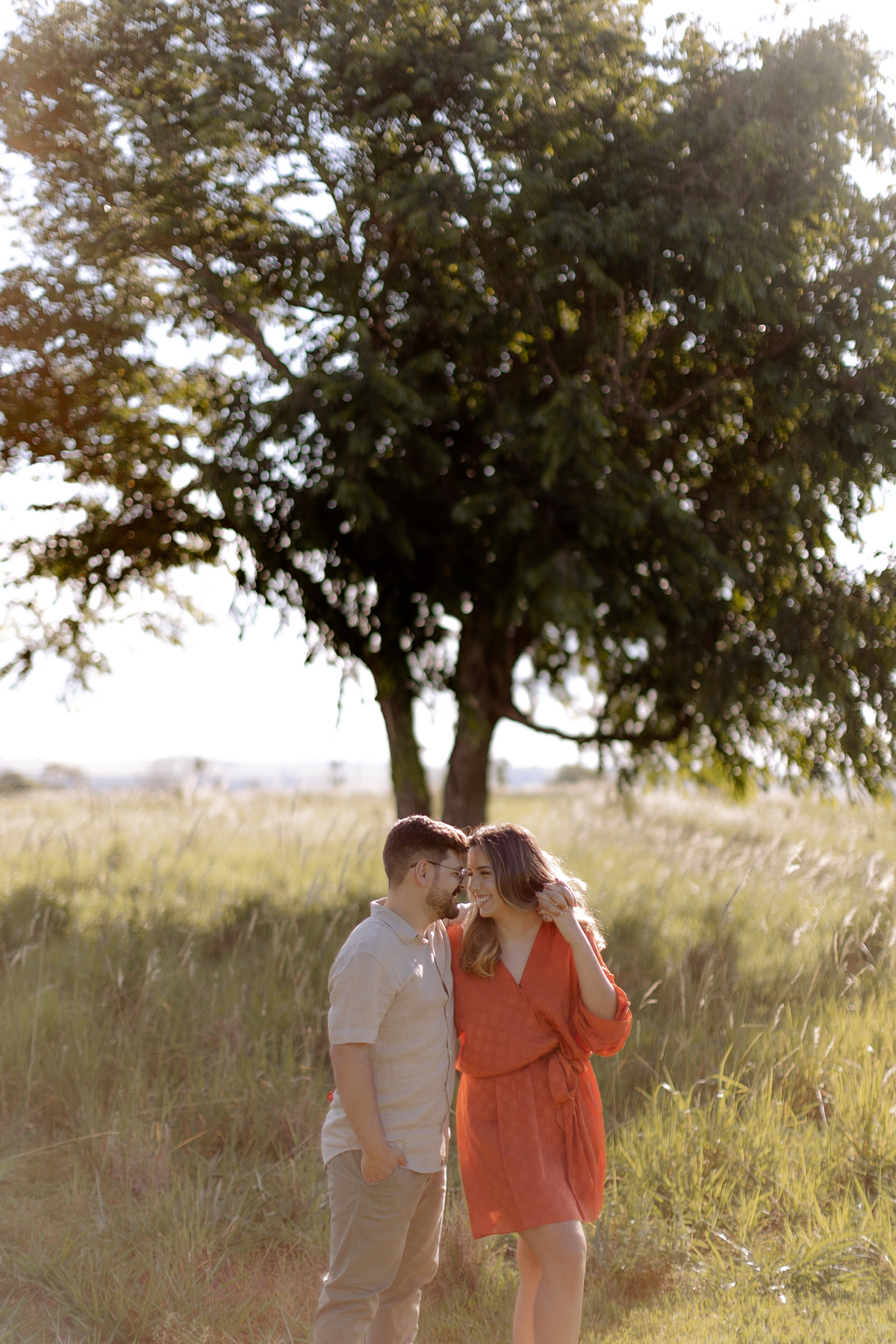 Ensaio pré wedding no campo 
