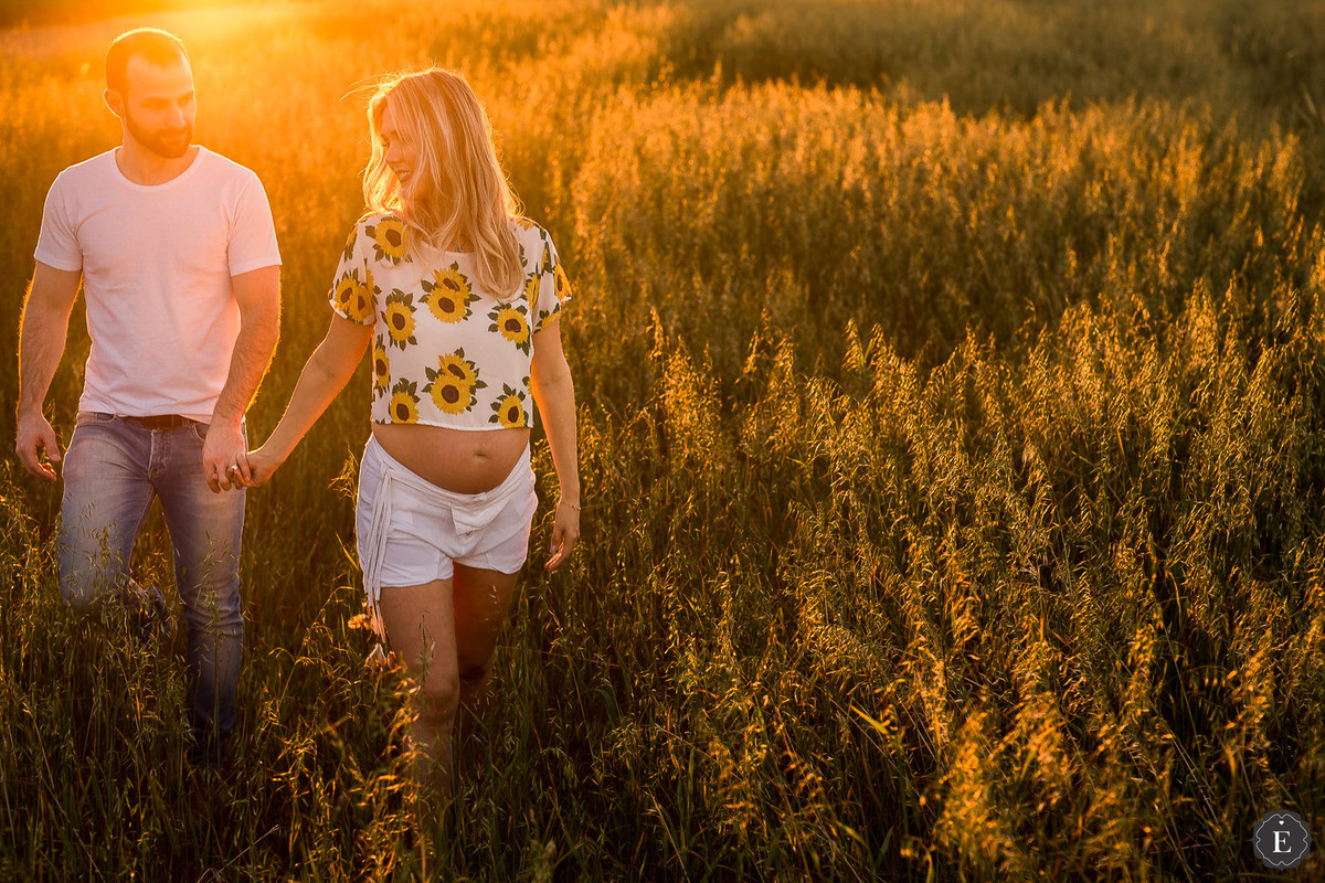 casal em fotos de gestante em plantação em cianorte parana