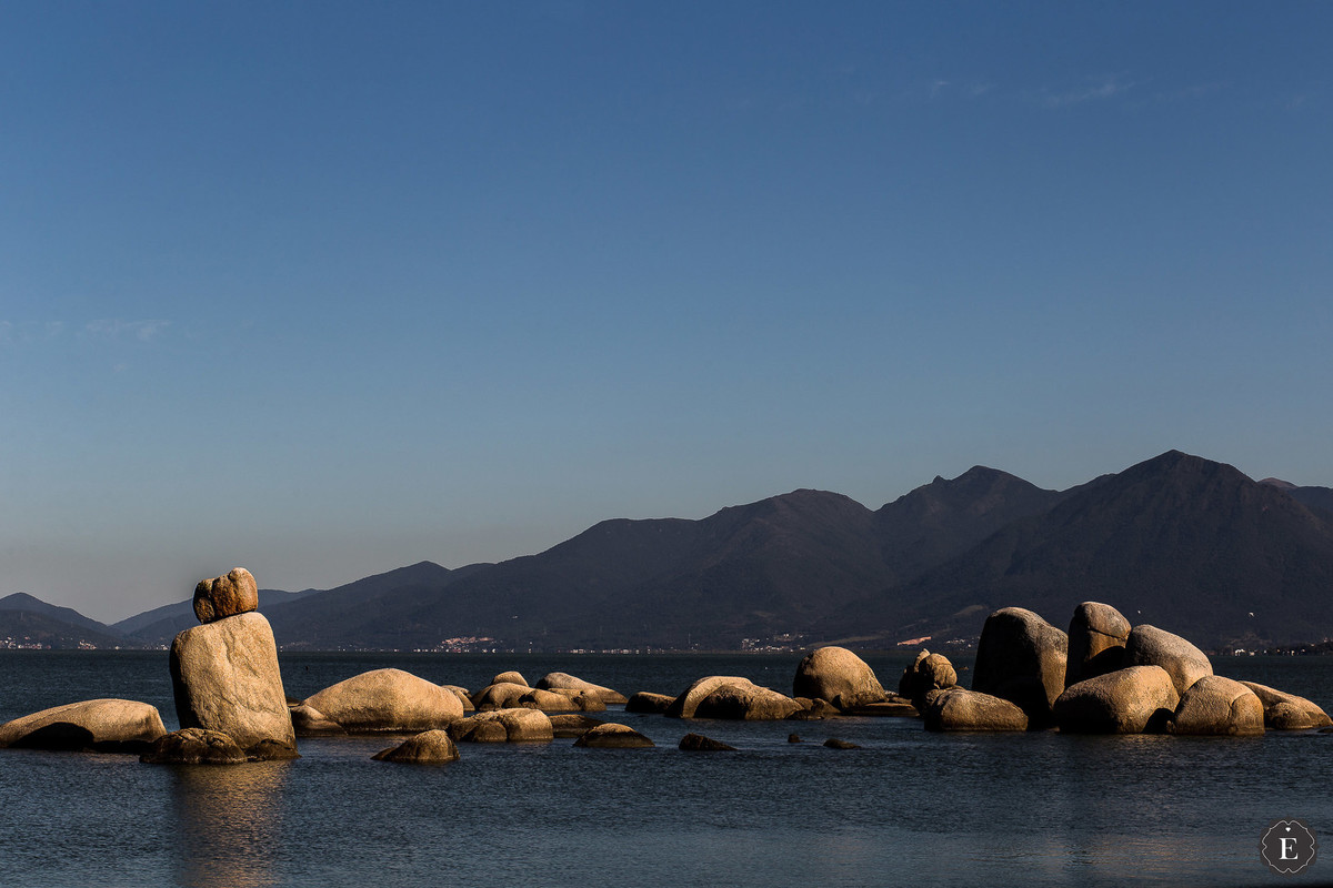 fotos de gestante com marido na praia