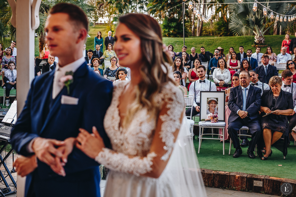 linda e criativa homenagem para mae do noivo no dia do casamento