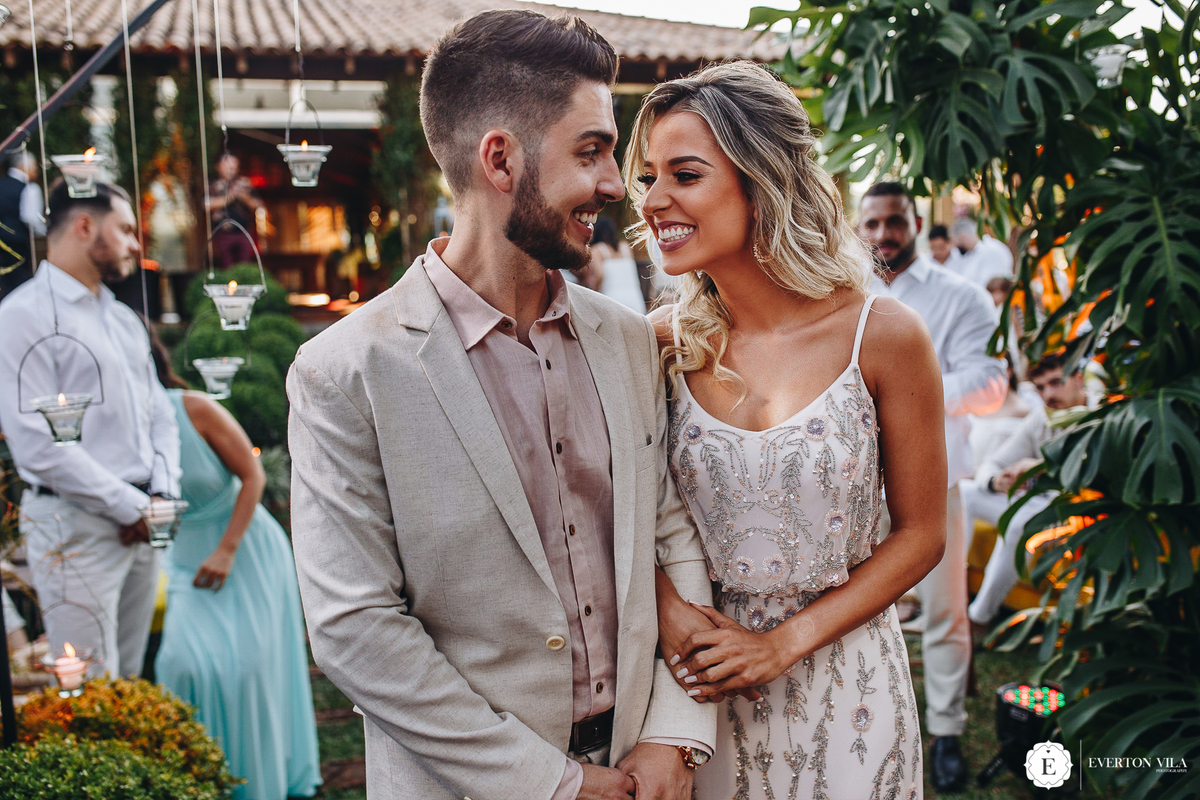 inspiração de fotos espontâneas para casamentos no campo