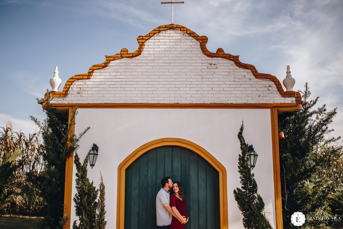 ensaio de fotos diferente em igreja no Paraná 