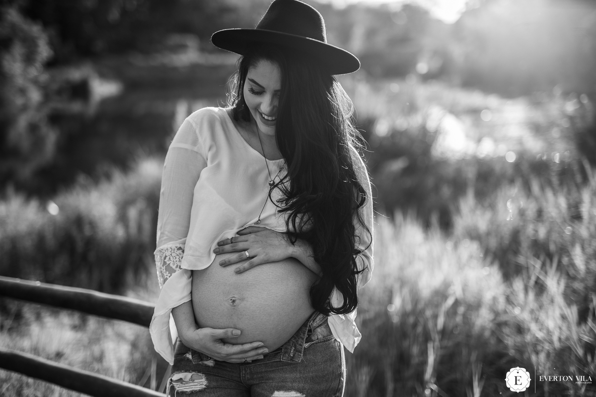 ideias incríveis para fotos de gestantes sozinha na natureza