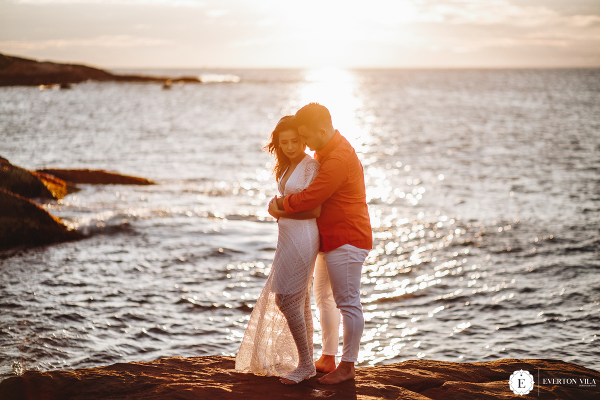 nascer do sol lindo em praia de balneário camboriú