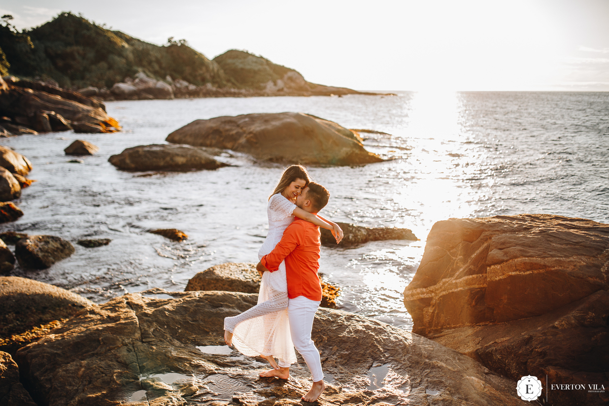 linda locação na praia de balneário camboriú para ensaio pré wedding