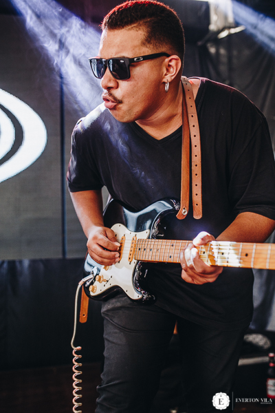 fotos criativas de banda para casamento de dia