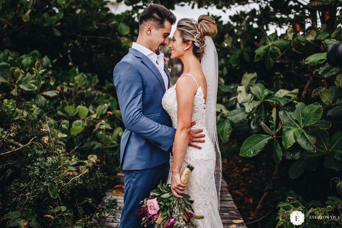 Ensaio do casal na Praia do Estaleiro -SC