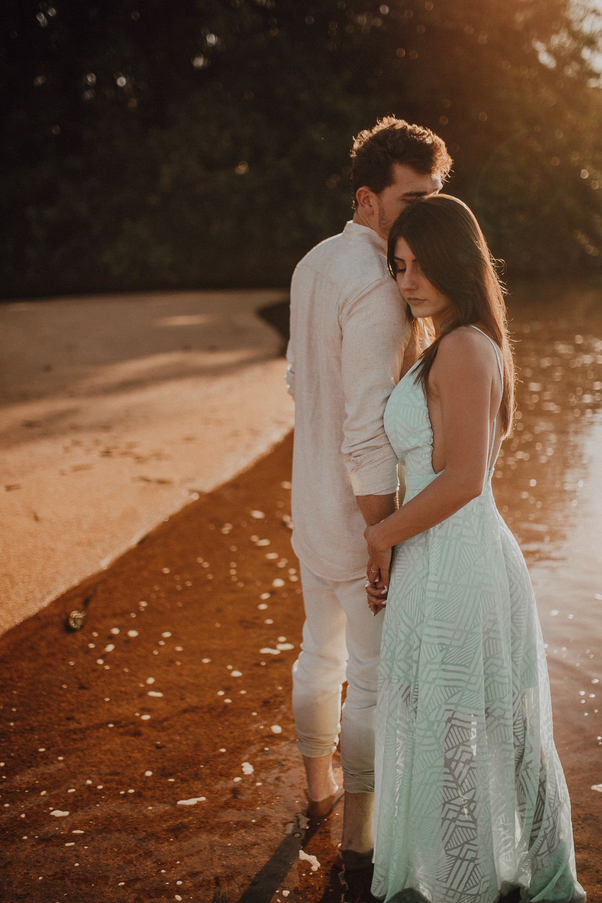 Casal em Ensaio Pré Wedding em Prainha Local