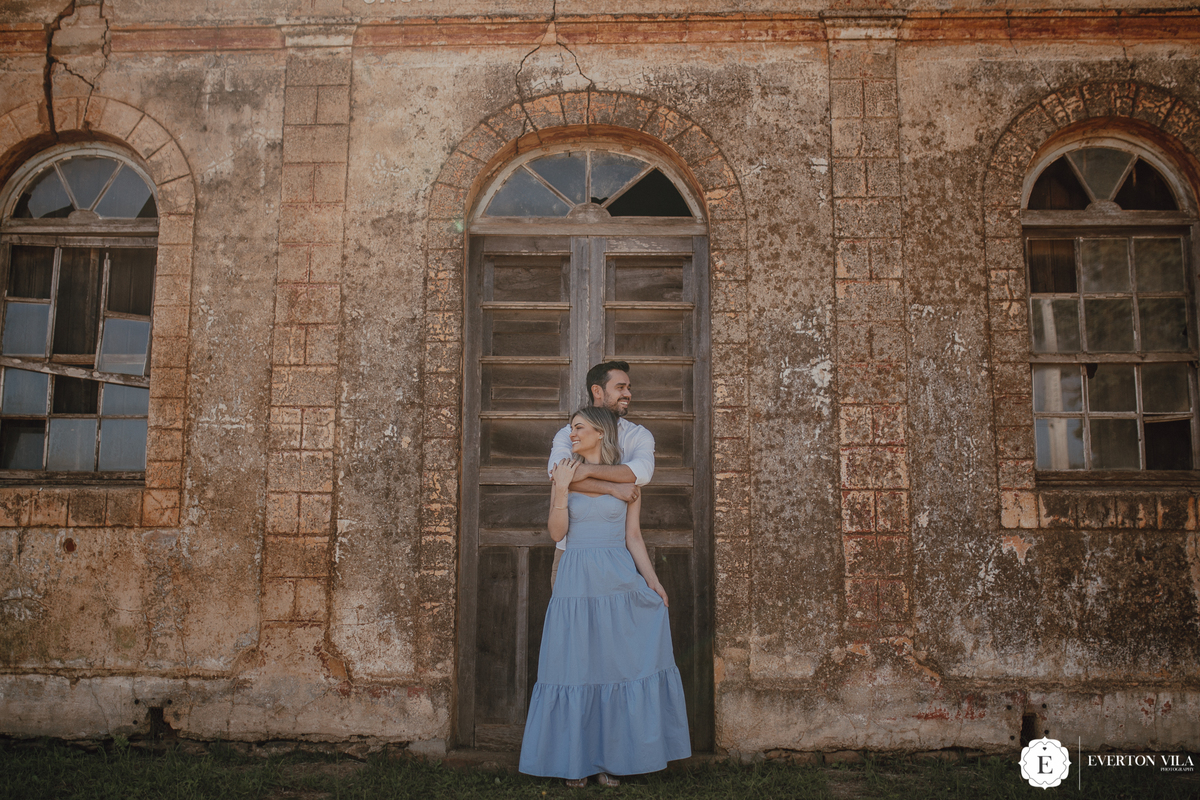 Inspiração de ensaio casal em ruinas 