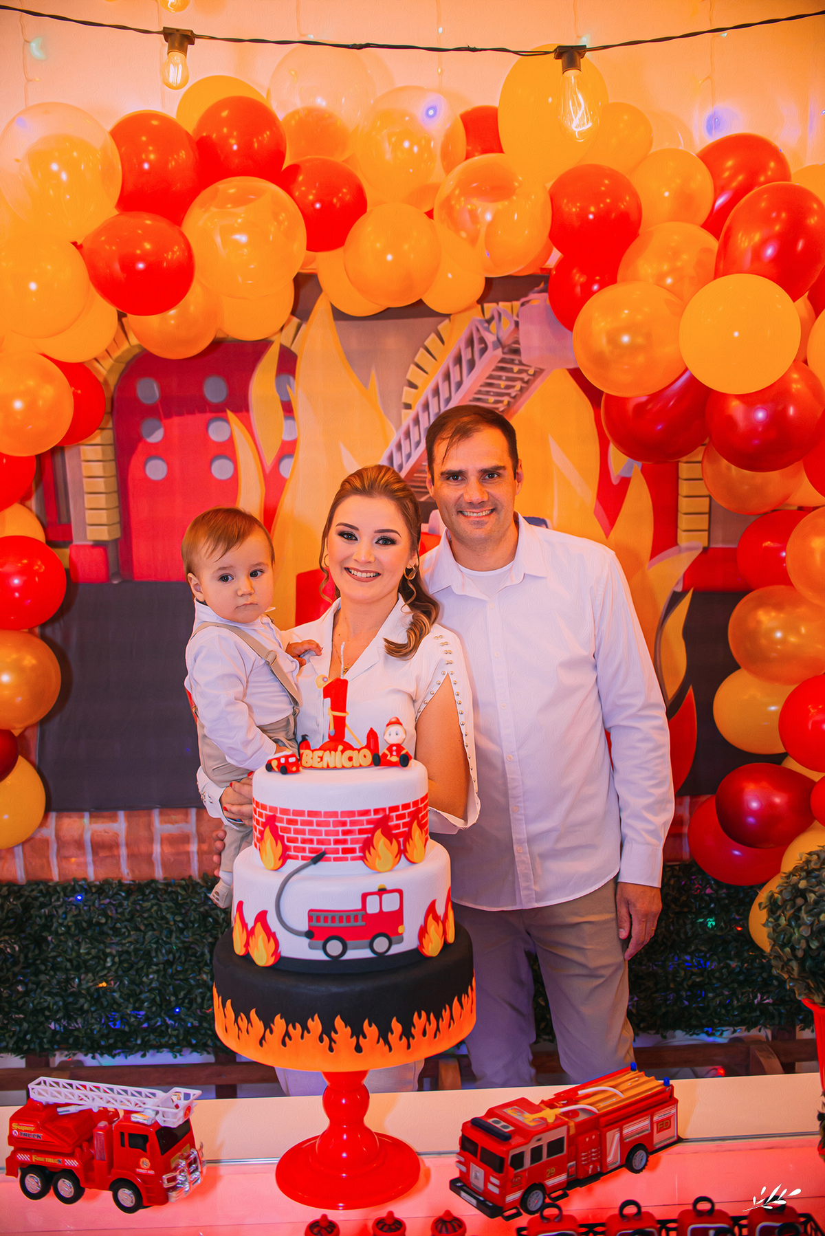 aniversário infantil; aniversário menino; aniversário um ano; aniversário um aninho; primeiro aninho; festa bombeiro; tema bombeiro.