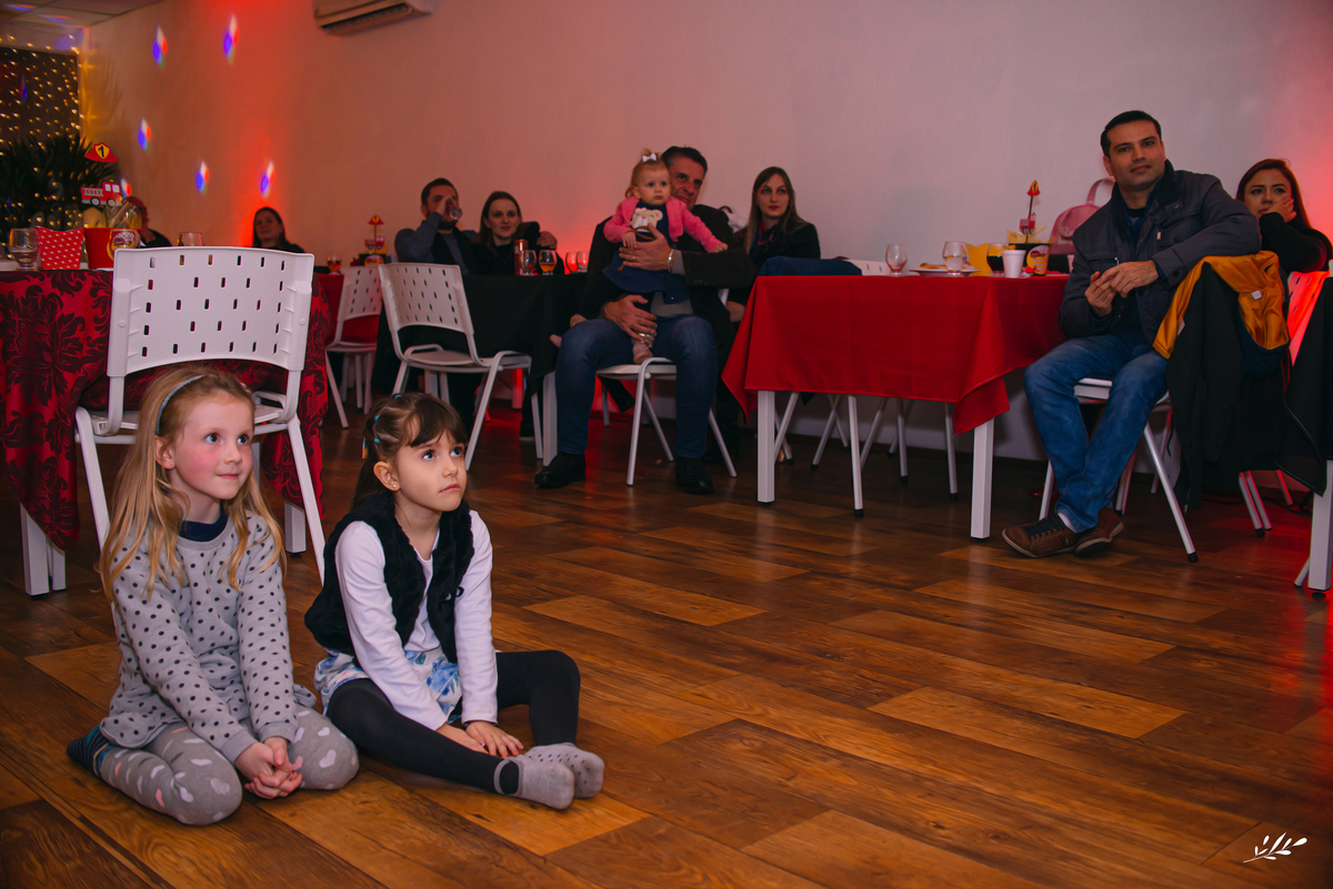 aniversário infantil; aniversário menino; aniversário um ano; aniversário um aninho; primeiro aninho; festa bombeiro; tema bombeiro.