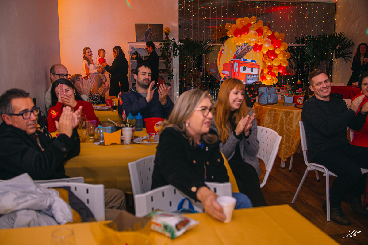 aniversário infantil; aniversário menino; aniversário um ano; aniversário um aninho; primeiro aninho; festa bombeiro; tema bombeiro.