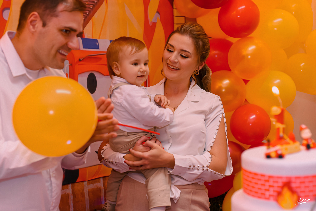 aniversário infantil; aniversário menino; aniversário um ano; aniversário um aninho; primeiro aninho; festa bombeiro; tema bombeiro.