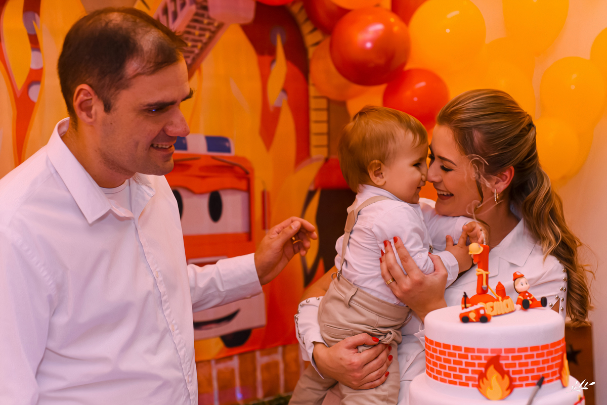 aniversário infantil; aniversário menino; aniversário um ano; aniversário um aninho; primeiro aninho; festa bombeiro; tema bombeiro.