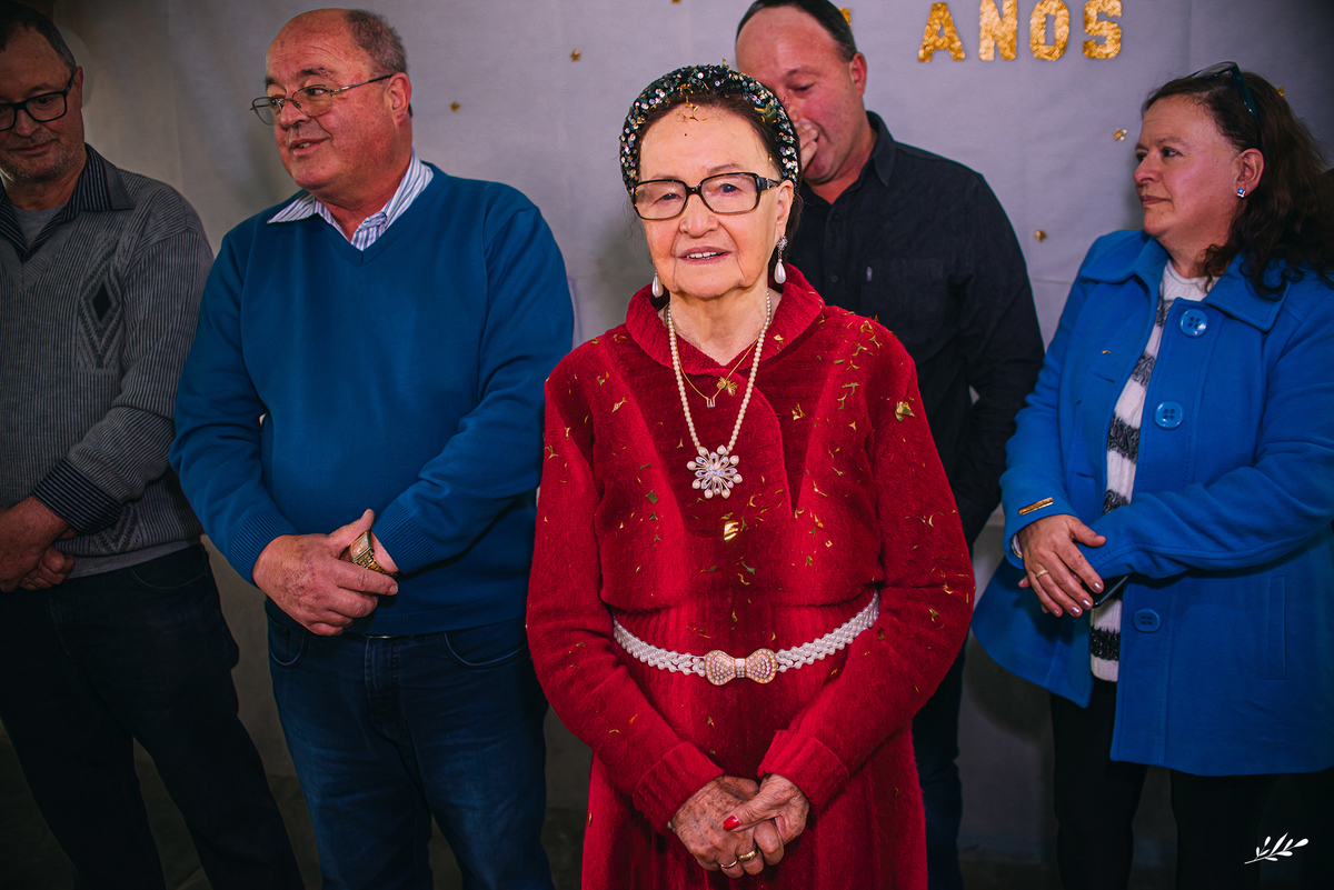 90 anos; aniversário de 90; ensaio melhor idade; ensaio Rainha da melhor idade;  festa de 90 anos. 