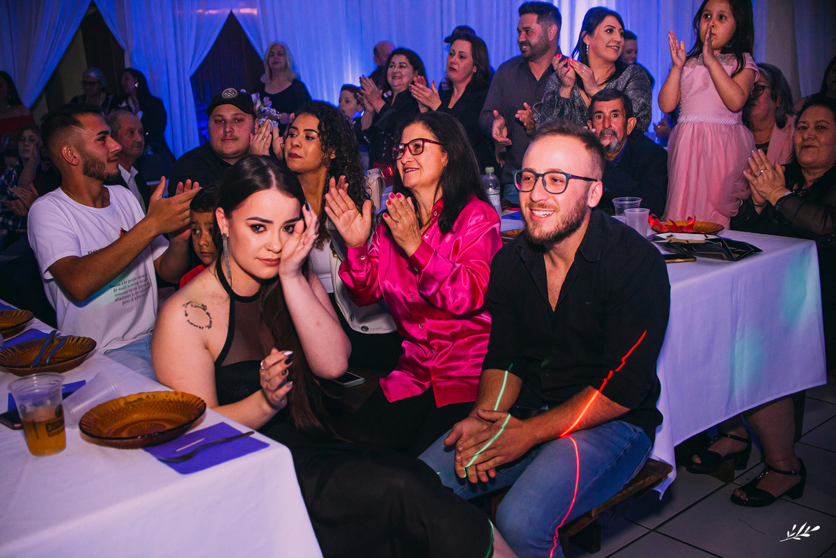 15 anos; aniversário 15 anos; debutante; vestido roxo.