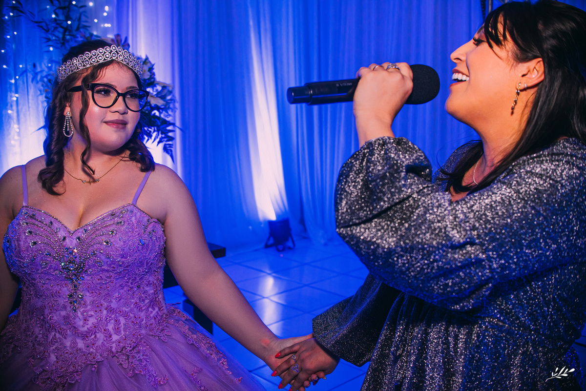15 anos; aniversário 15 anos; debutante; vestido roxo.