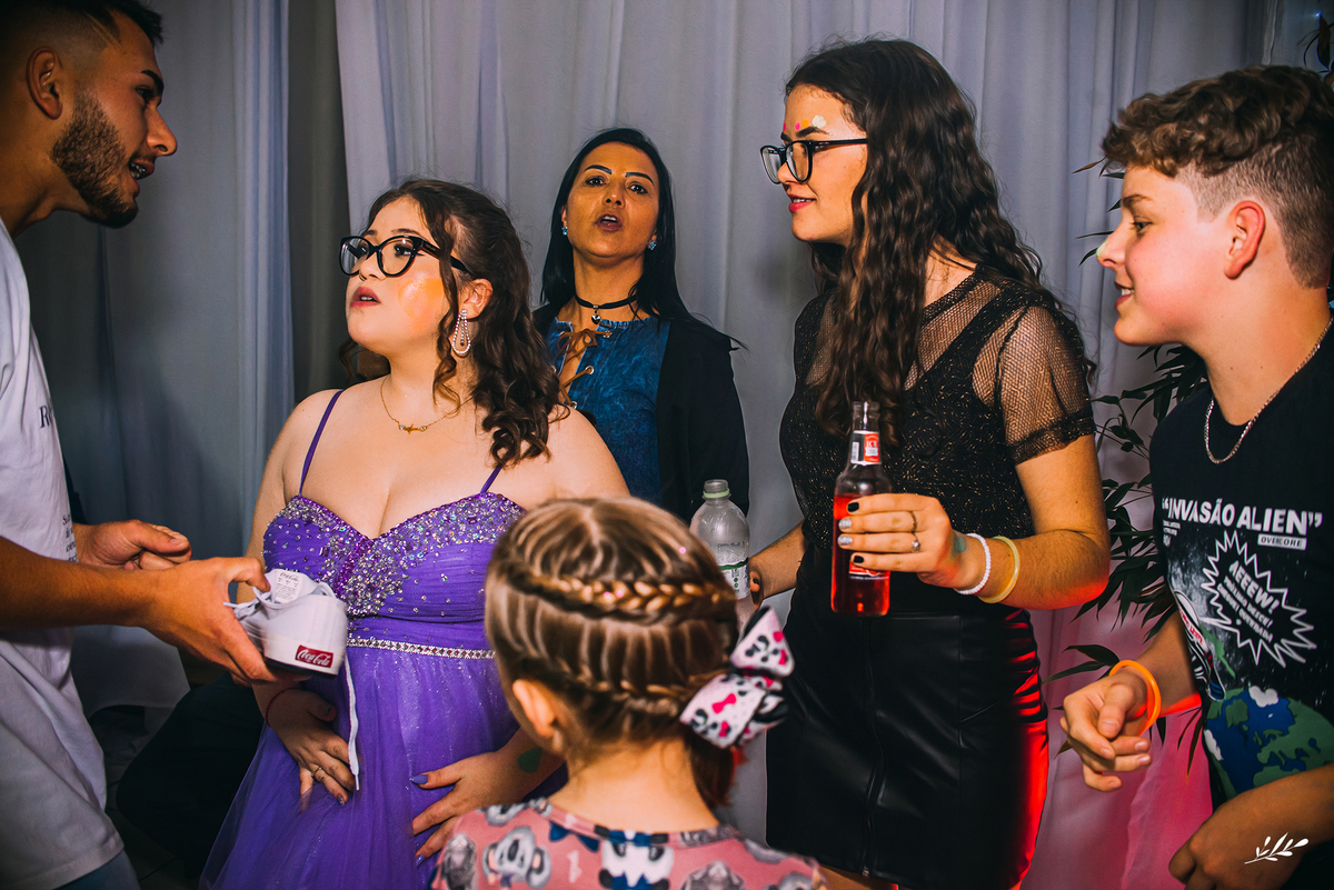 15 anos; aniversário 15 anos; debutante; vestido roxo.