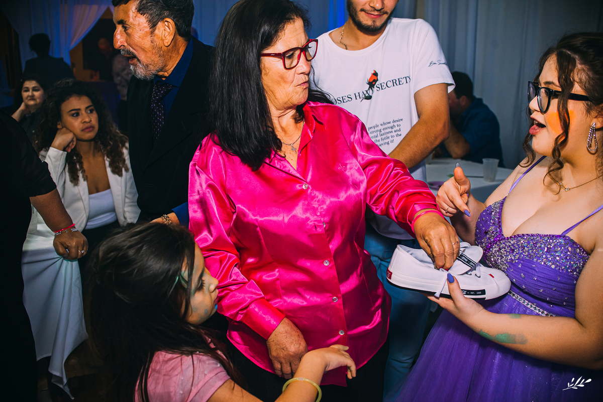 15 anos; aniversário 15 anos; debutante; vestido roxo.