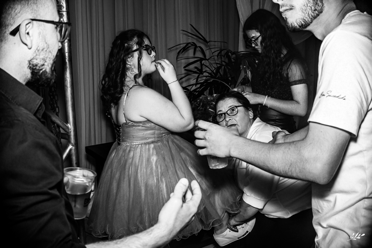 15 anos; aniversário 15 anos; debutante; vestido roxo.