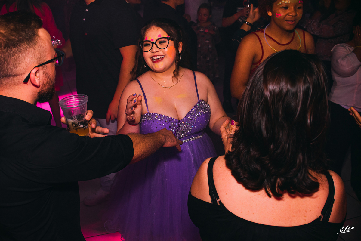 15 anos; aniversário 15 anos; debutante; vestido roxo.