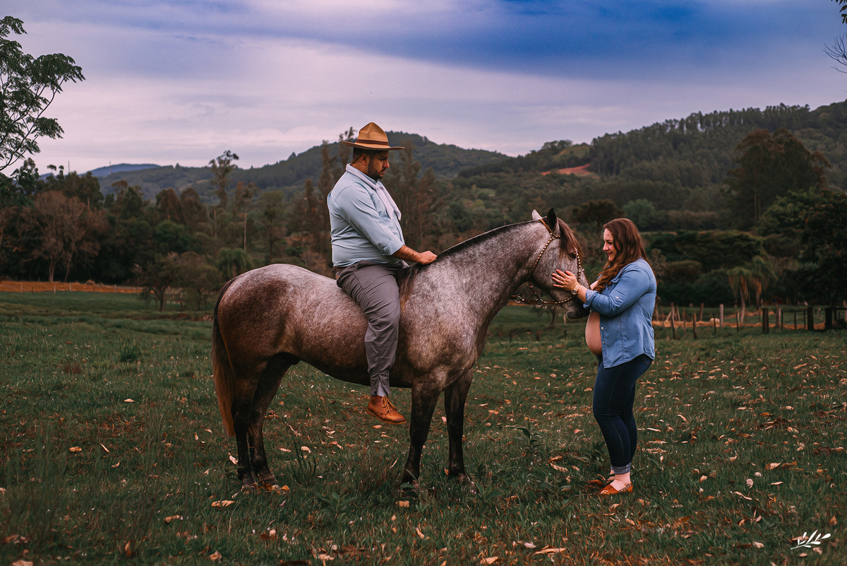 ensaio gestante; ensaio gravidez; à espera de annita; ensaio gestante externo; ensaio gestante com pets; ensaio gestante com cavalo.