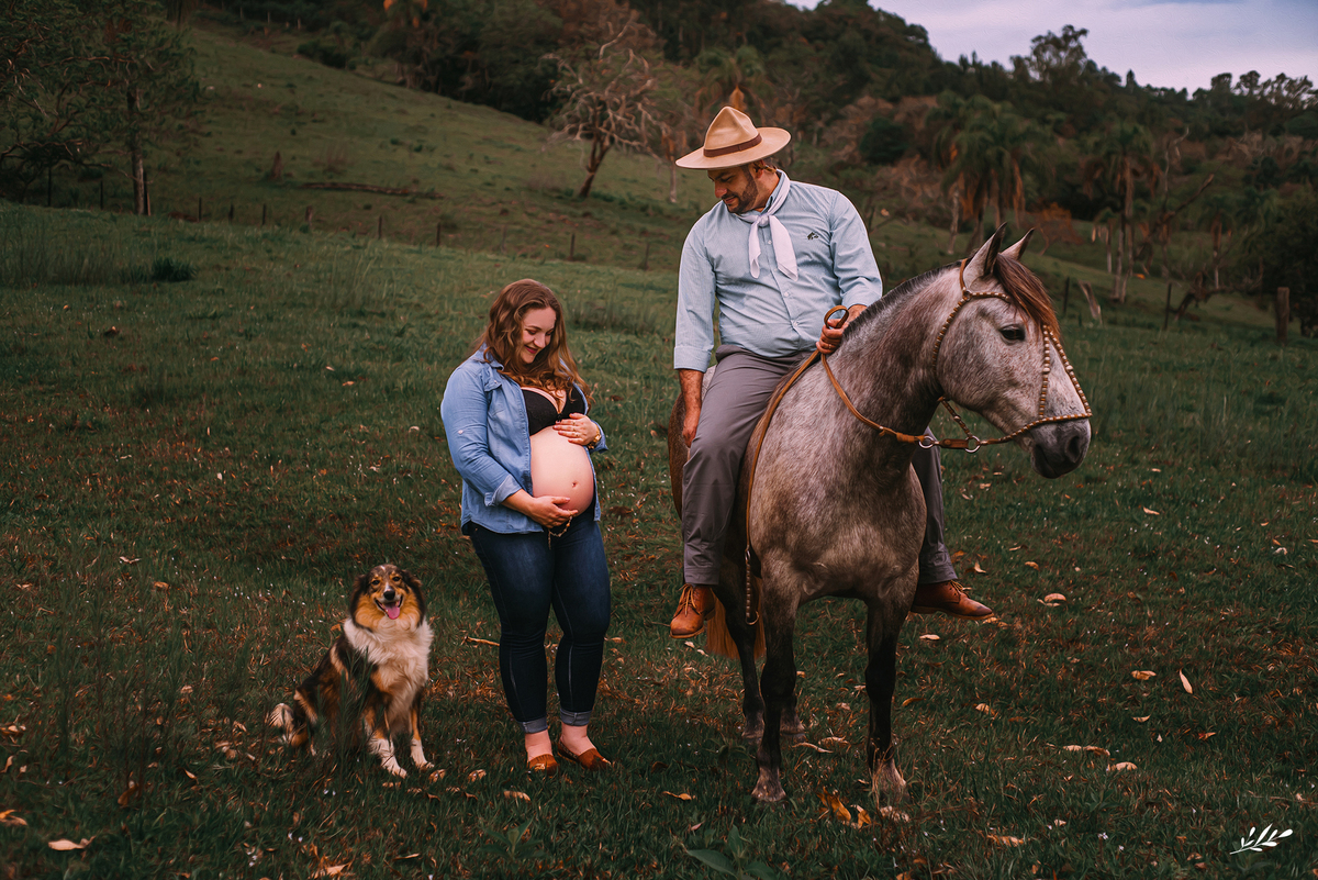 ensaio gestante; ensaio gravidez; à espera de annita; ensaio gestante externo; ensaio gestante com pets; ensaio gestante com cavalo.