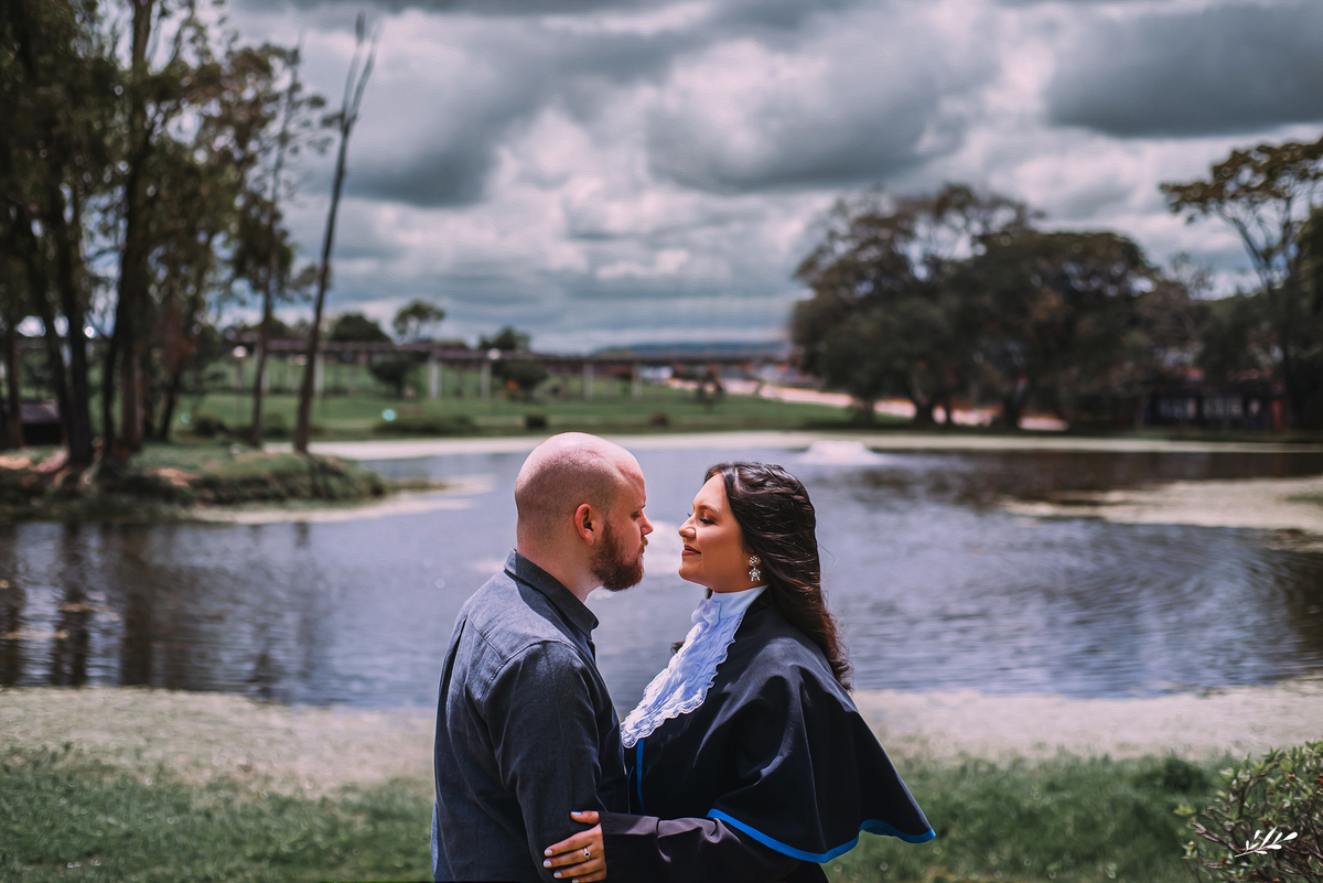 Prova de toga; ensaio formatura; ensaio formanda; ensaio formanda com família; ulbra Canoas.