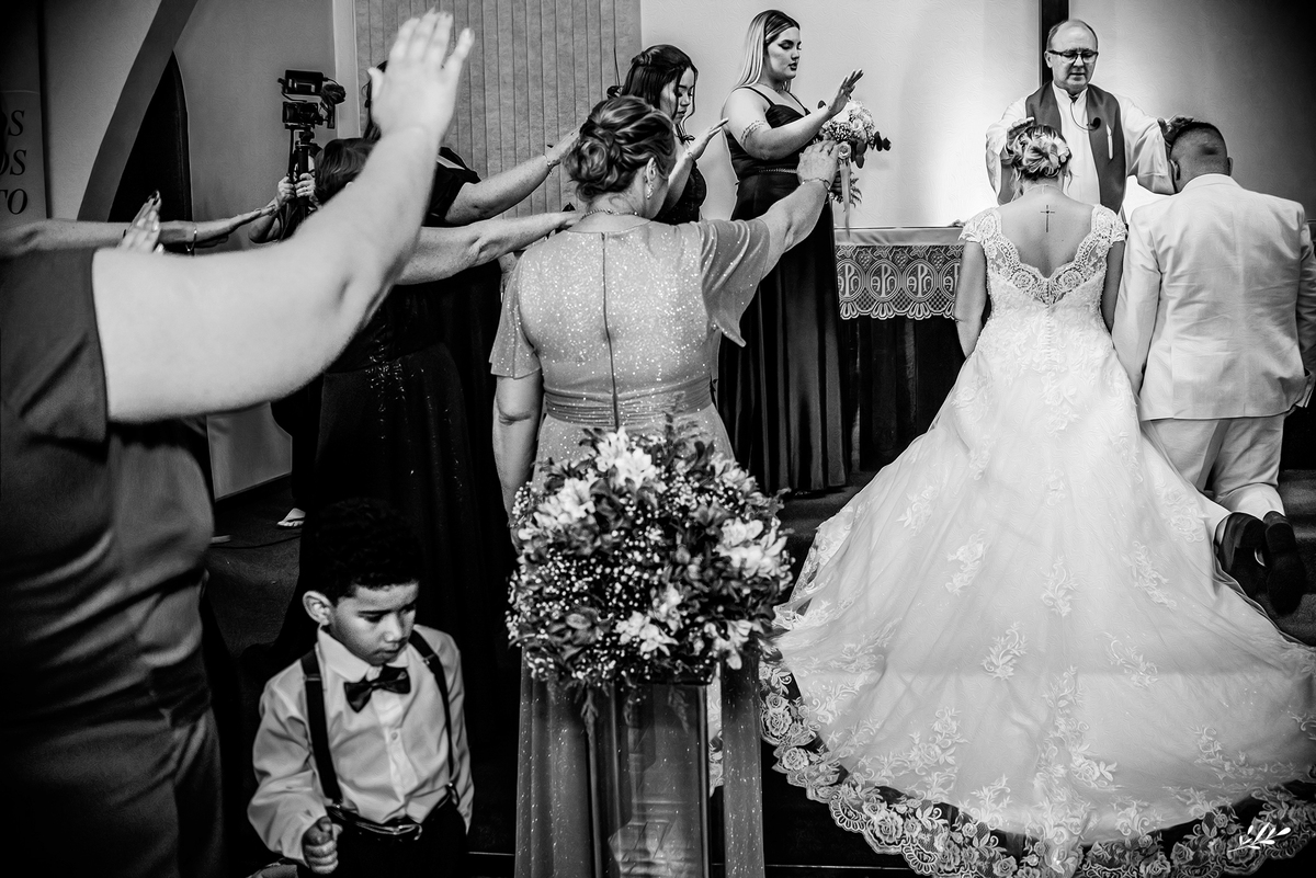 casamento; casamento luterano; casamento igreja; casamento em três coroas; noiva entra com a mãe.