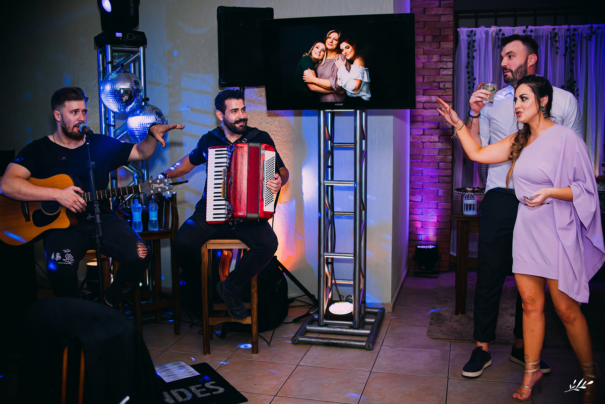 casamento; casamento luterano; casamento igreja; casamento em três coroas; noiva entra com a mãe.