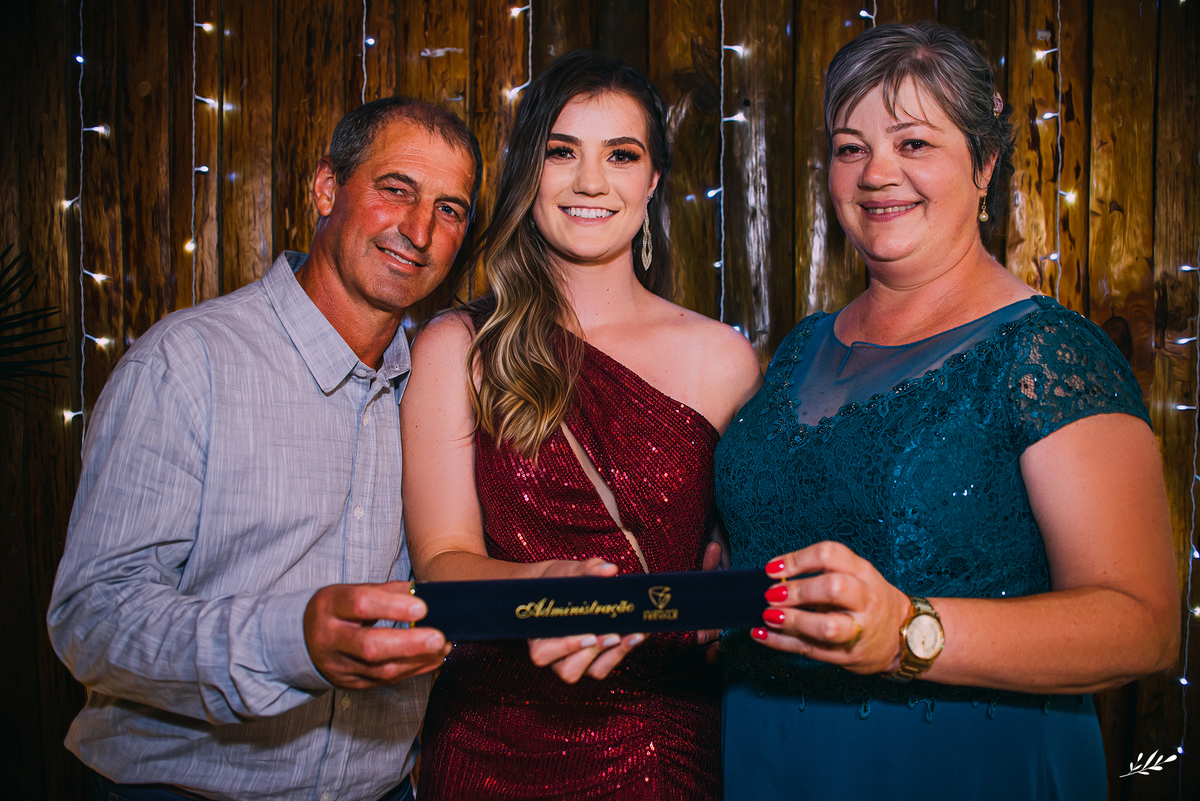 formatura; colação de grau em administração feevale; ensaio formatura; ensaio formanda; festa de formatura; recepção de formatura; festa em nova petrópolis.