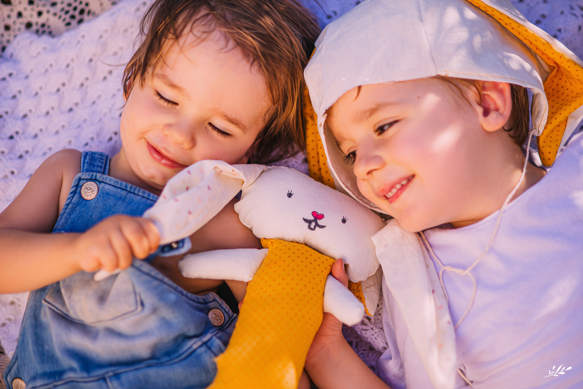 ensaio de páscoa; ensaio infantil; ensaio coelho; ensaio irmãos.