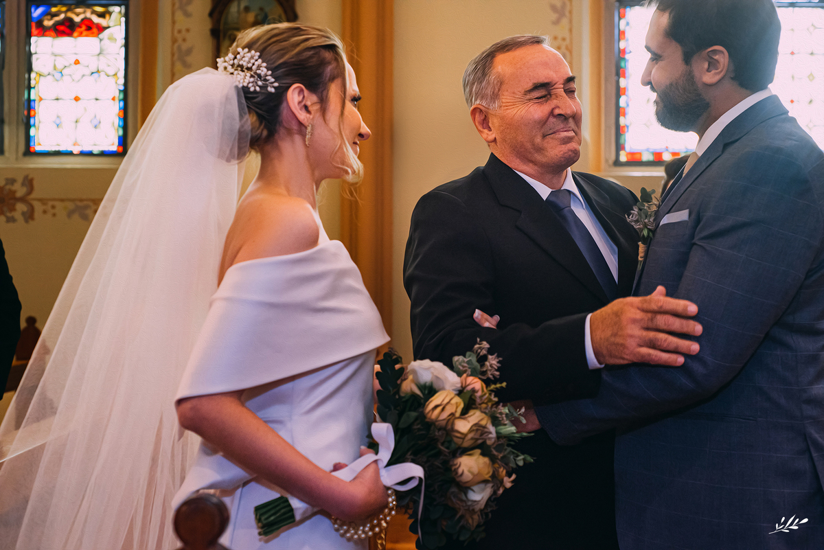 casamento católico; casamento igreja católica; Elena Streliaev maquiadora; casamento em são leopoldo; Giane Caramão Decorações ; Canttar Música e Arte ; Nonna Ludovina .