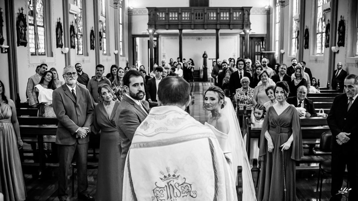 casamento católico; casamento igreja católica; Elena Streliaev maquiadora; casamento em são leopoldo; Giane Caramão Decorações ; Canttar Música e Arte ; Nonna Ludovina .