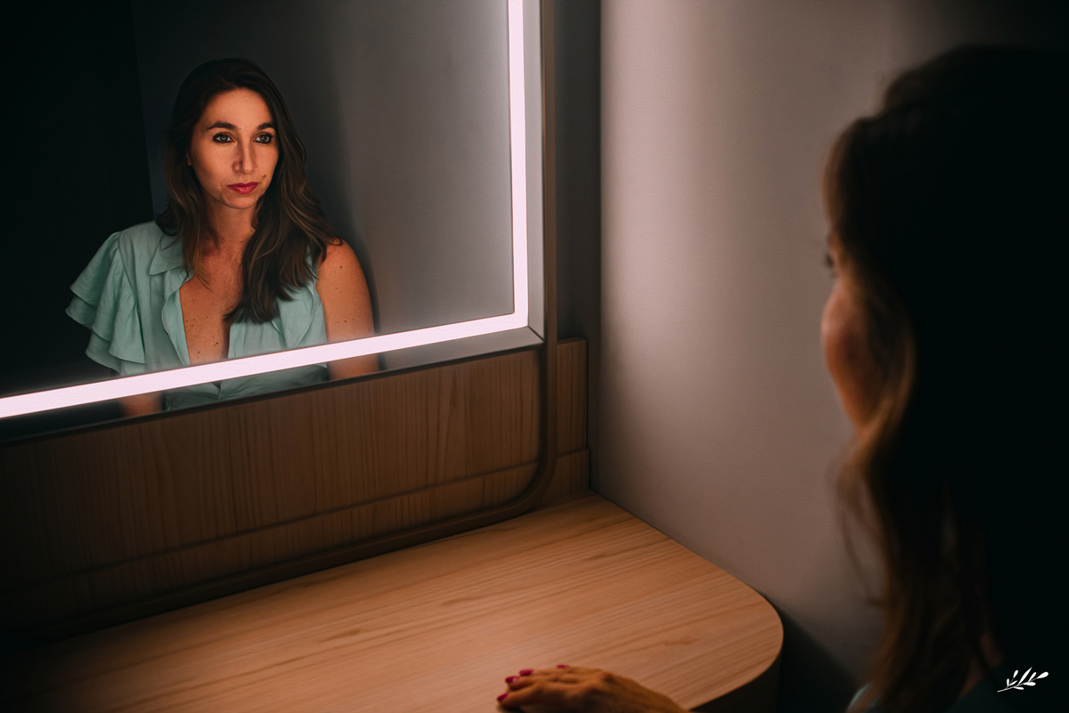 ensaio família; ensaio em casa; pais de meninas; amamentação em tandem.